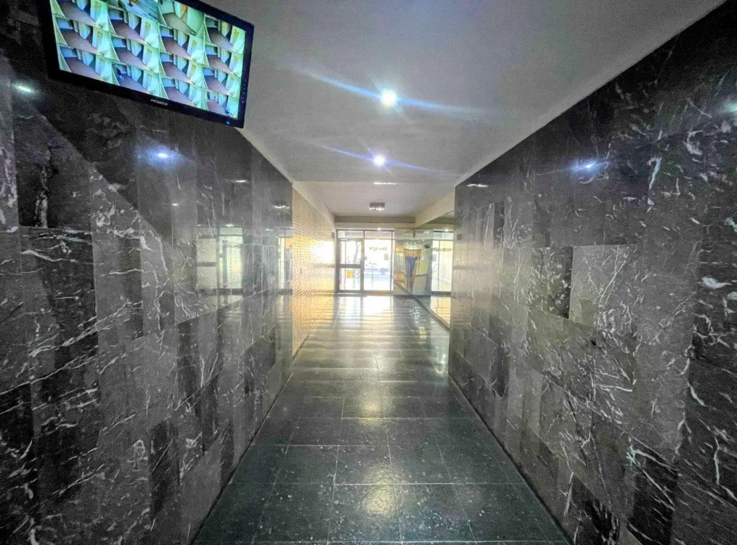 VENTA DEPARTAMENTO MONOAMBIENTE LATERAL CENTRO 5