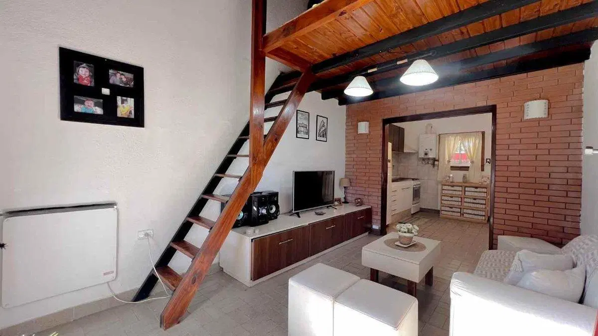 VENTA  CASA 3 AMB. PARQUE PEÑA 5