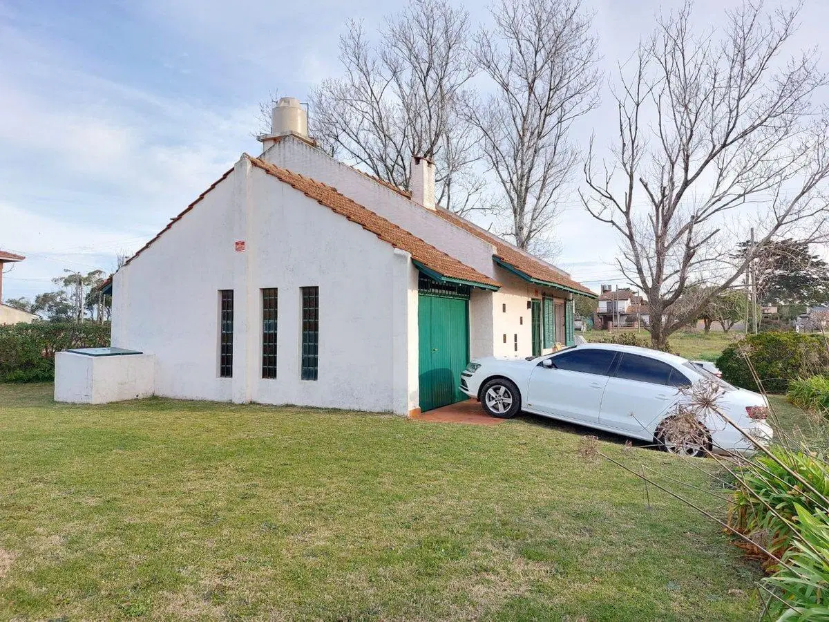 Venta casa en Alfar 4 ambientes garage y parque 3