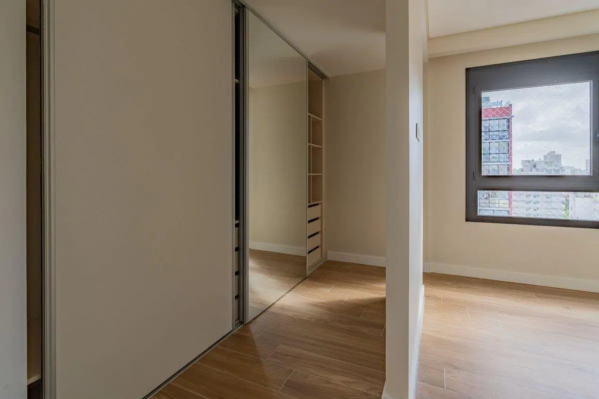 VENTA DEPARTAMENTO 3 AMB  CON COCHERA DELFI XVII 3