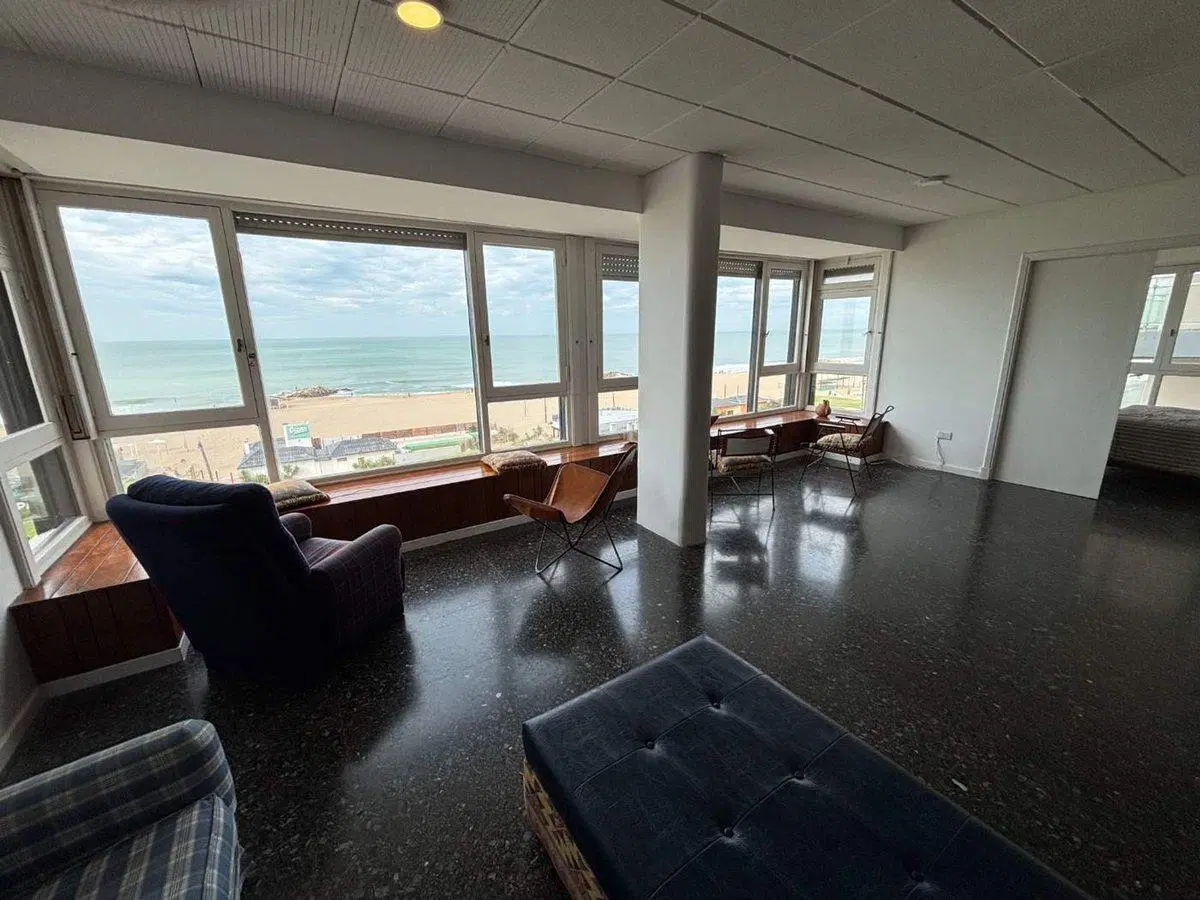 VENTA DEPTO 4 AMB VISTA DIRECTA AL MAR Y COCHERA 2