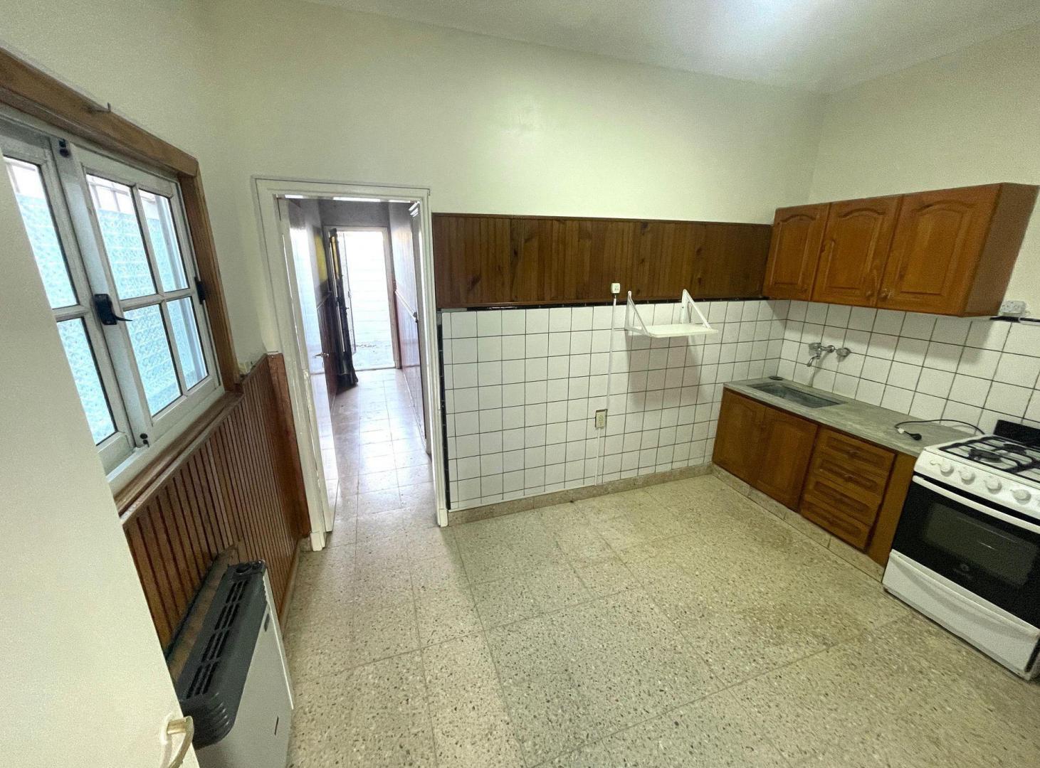 Foto de Alquiler casa 2 ambientes con patio al frente, imagen 5