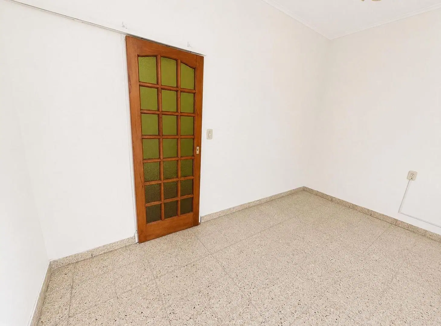 Alquiler casa 2 ambientes con patio  al frente 3