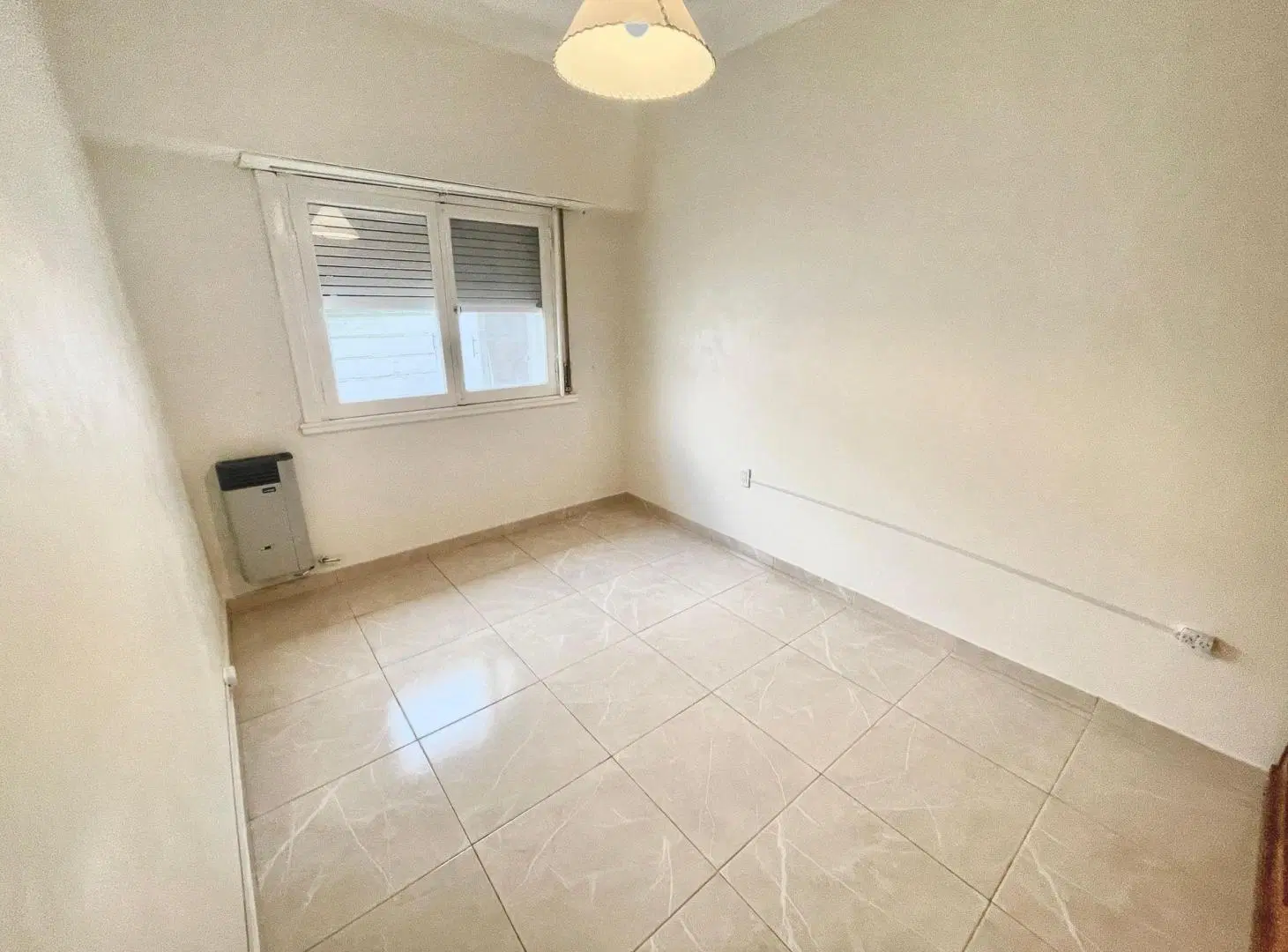 Alquiler casa 2 ambientes con patio  al frente 8