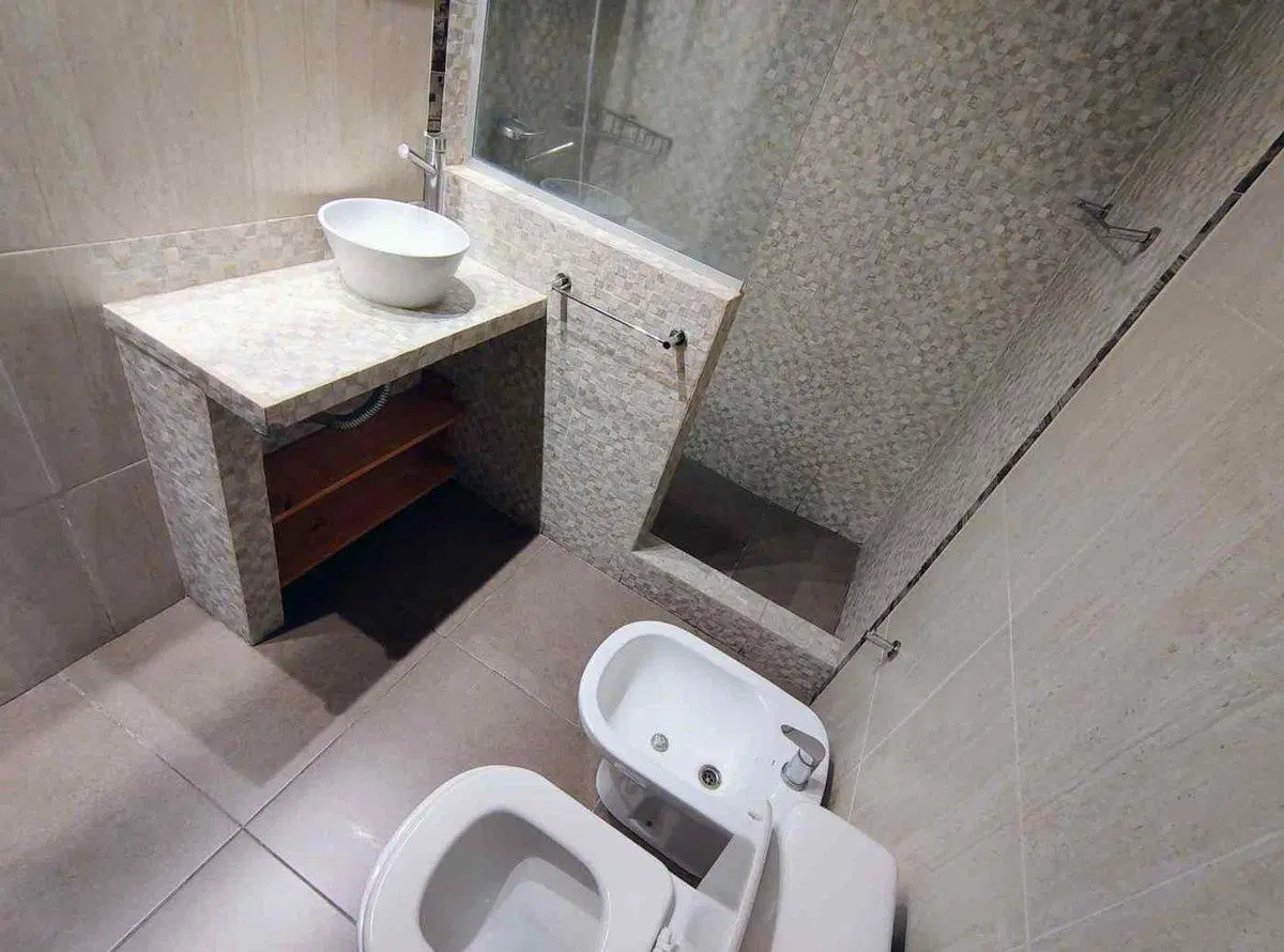 VENTA CASA 3 AMBIENTES CON GARAGE CHAUVIN 8