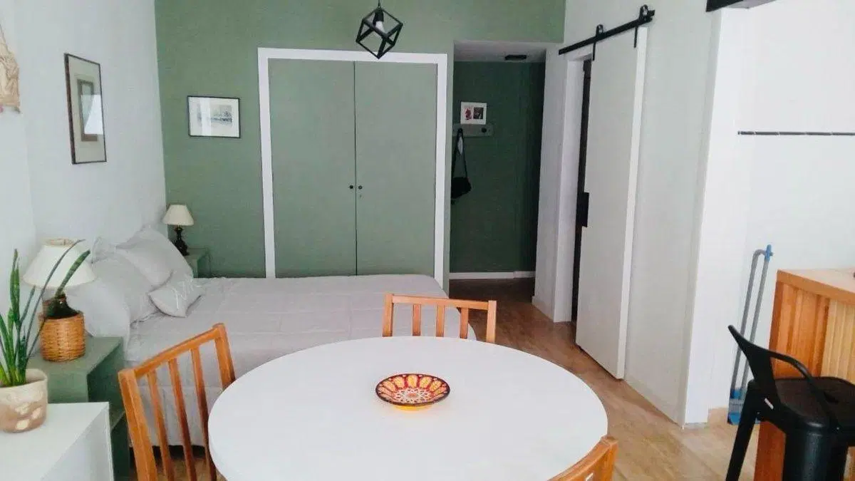 VENTA MONOAMBIENTE RECICLADO Y AMOBLADO 27 MT 2