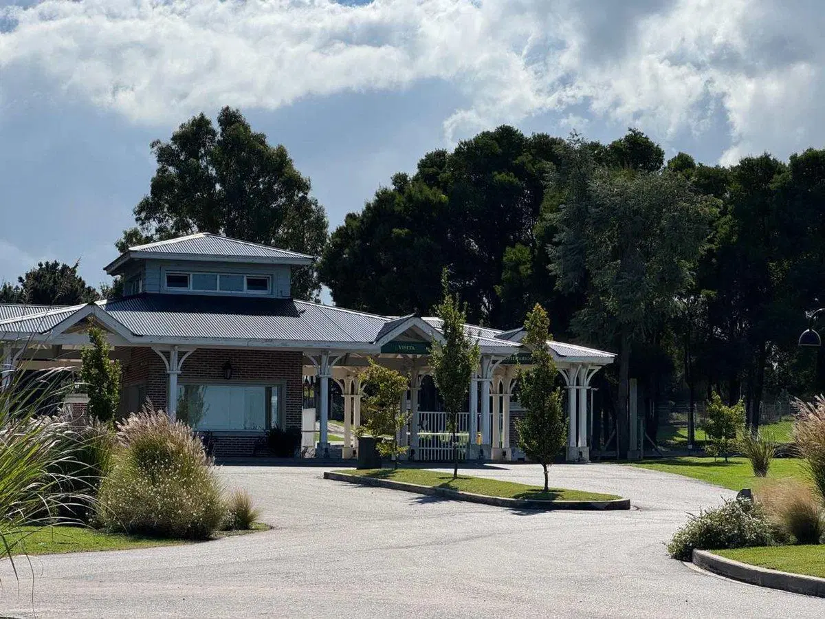 VENTA DE LOTE EN BARRIO PRIVADO CASONAS DEL HARAS 4