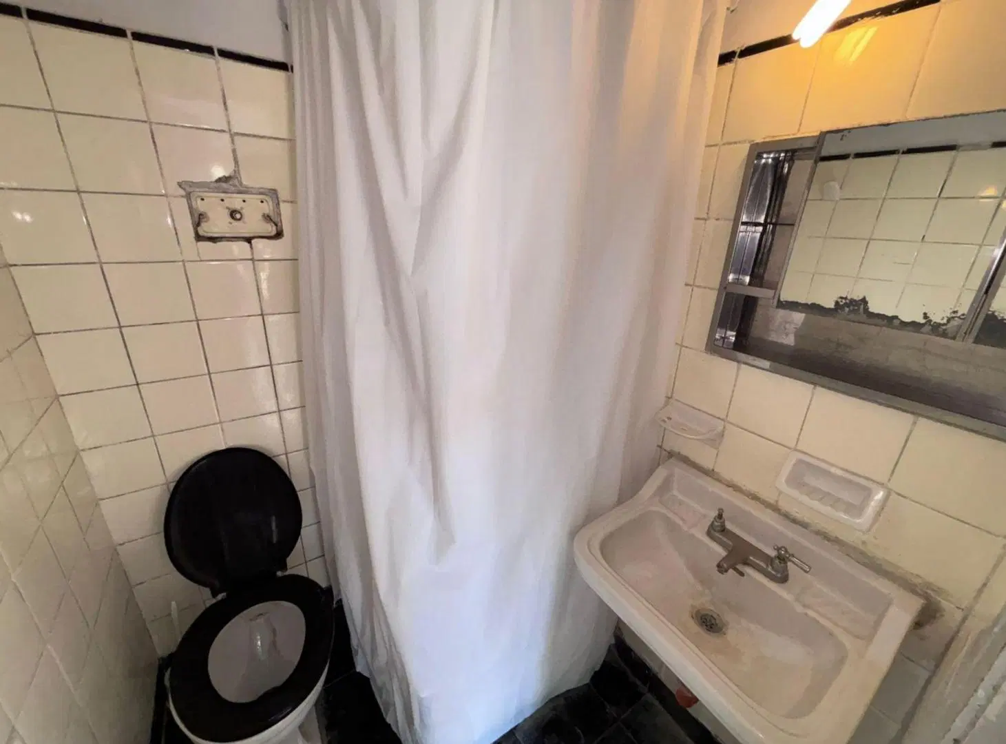 OPORTUNIDAD VENTA MONOAMBIENTE DIVIDIDO CENTRO 2
