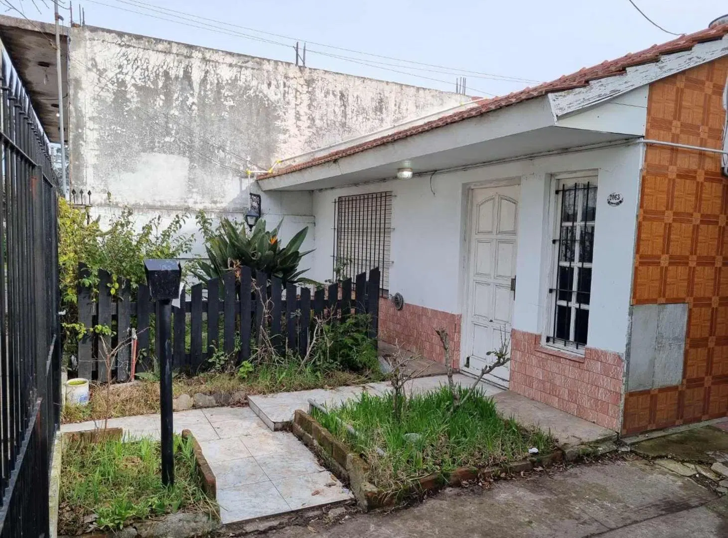 VENTA CASA EN BLOCK MAS TRES DEPARTAMENTOS 2