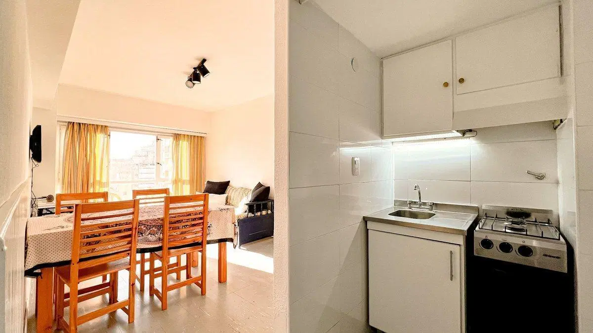 Venta departamento 3 ambientes Miramar 3