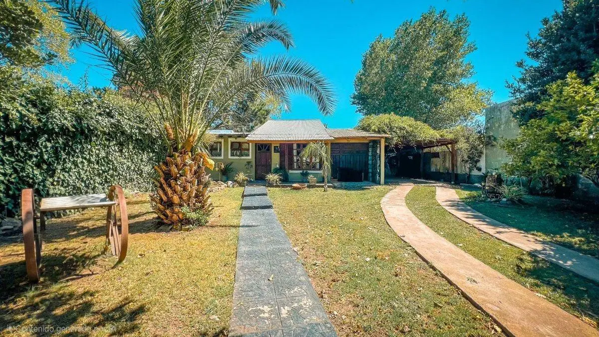 VENTA CASA 4 AMB. SOBRE LOTE DE 600M2 4