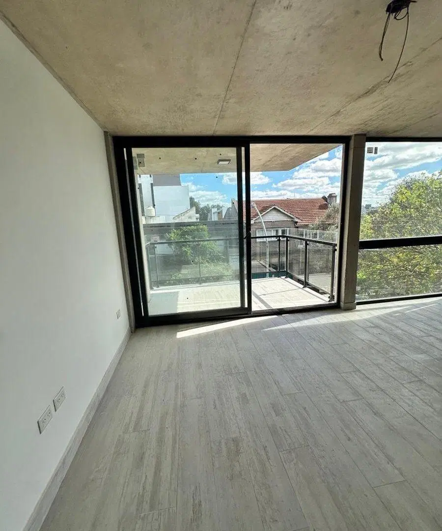 VENTA DEPARTAMENTO 3 AMB FRENTE CON BALCON CHAUVIN 3