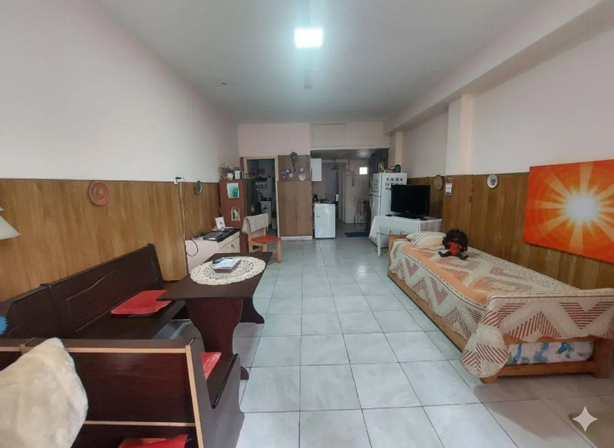 VENTA CASA 3 AMB + DEPTO 2 AMB B.Florencio Sanchez 8