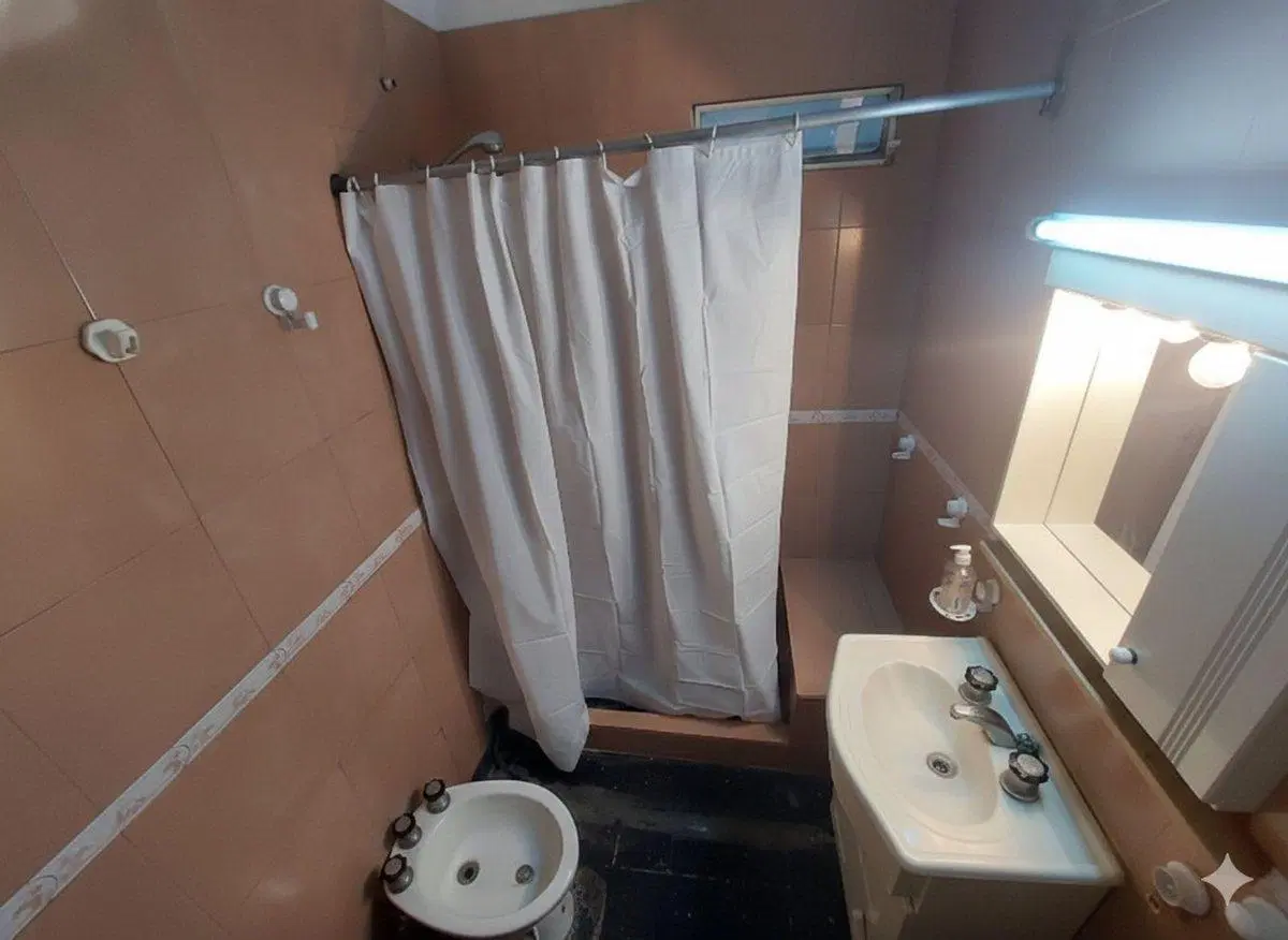 VENTA CASA 3 AMB + DEPTO 2 AMB B.Florencio Sanchez 4