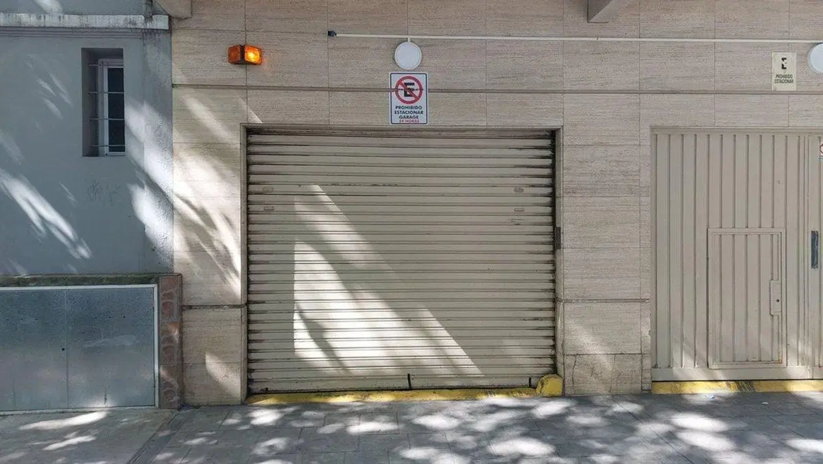 Venta cochera fija cubierta  zona Plaza Mitre 3
