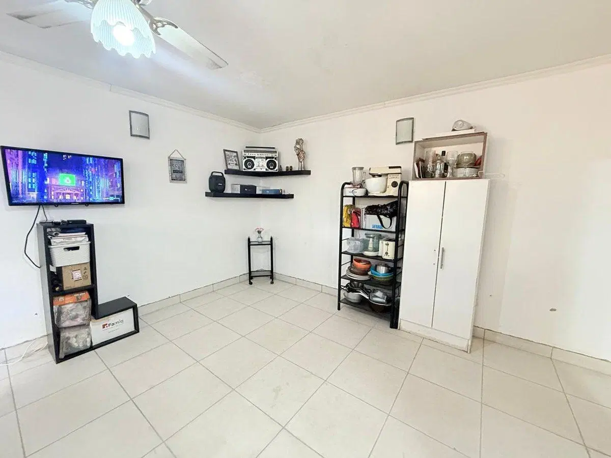 VENTA PH 3 AMBIENTES CON PATIO EN LAS AVENIDAS 5
