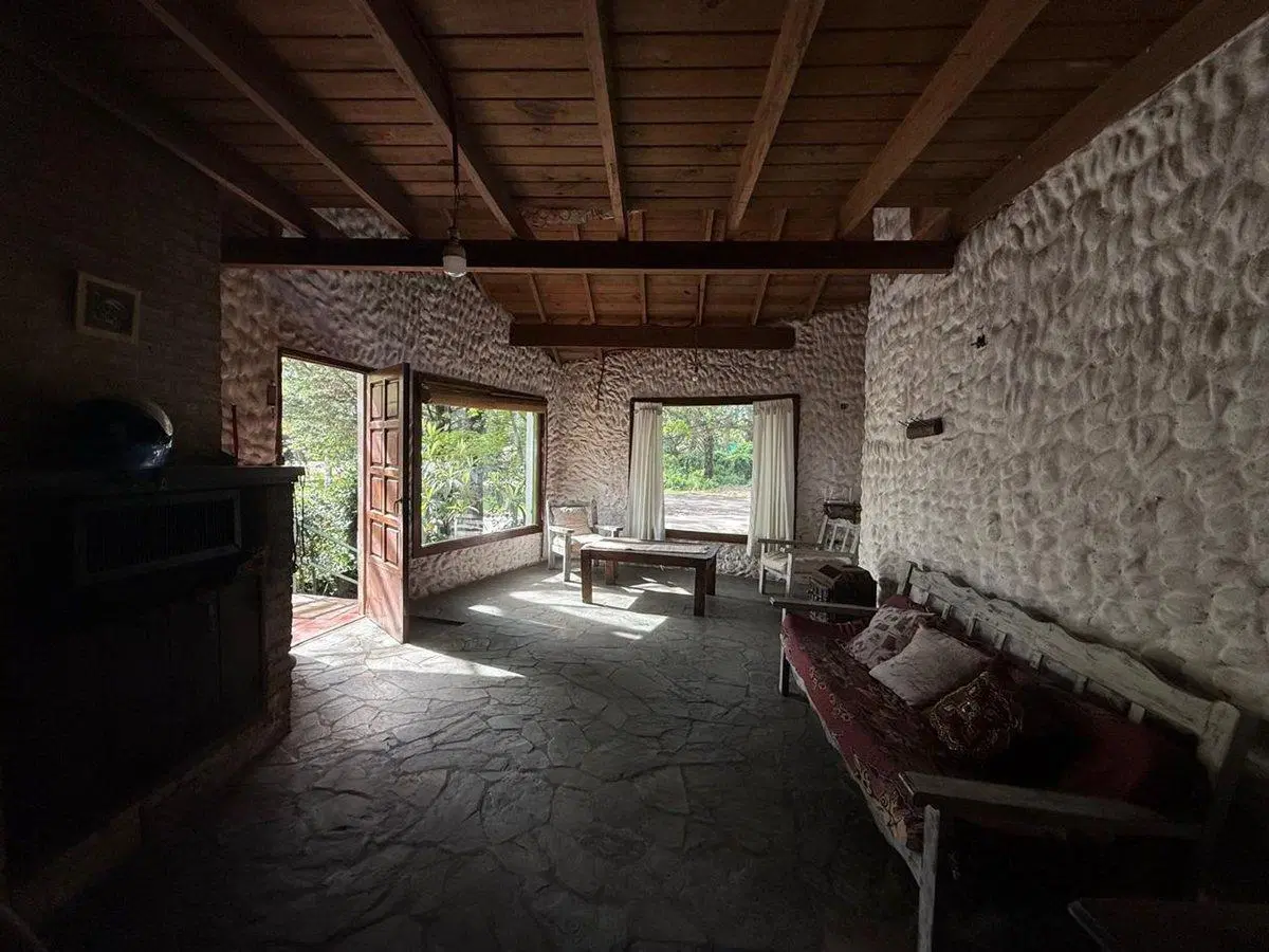 Venta casa 5 amb, garaje, quincho, parque y depto. 5