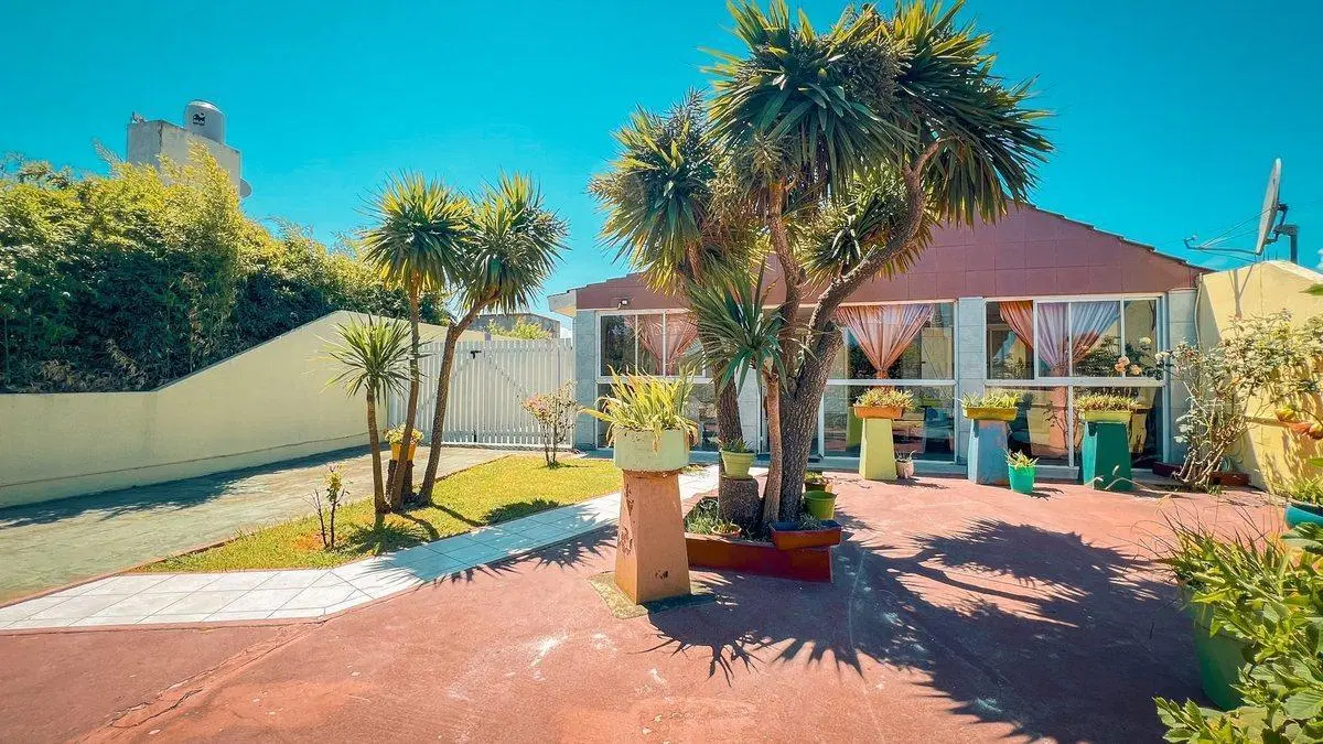 VENTA CASA 2 AMB. GARAGE DOBLE, QUINCHO Y  PARQUE 3