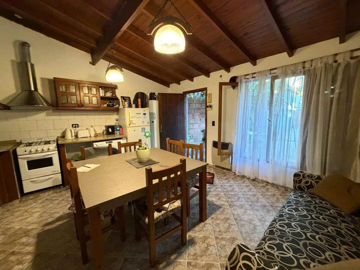 VENTA CASA 3 AMBIENTES PATIO Y COCHERA P. MOGOTES 3
