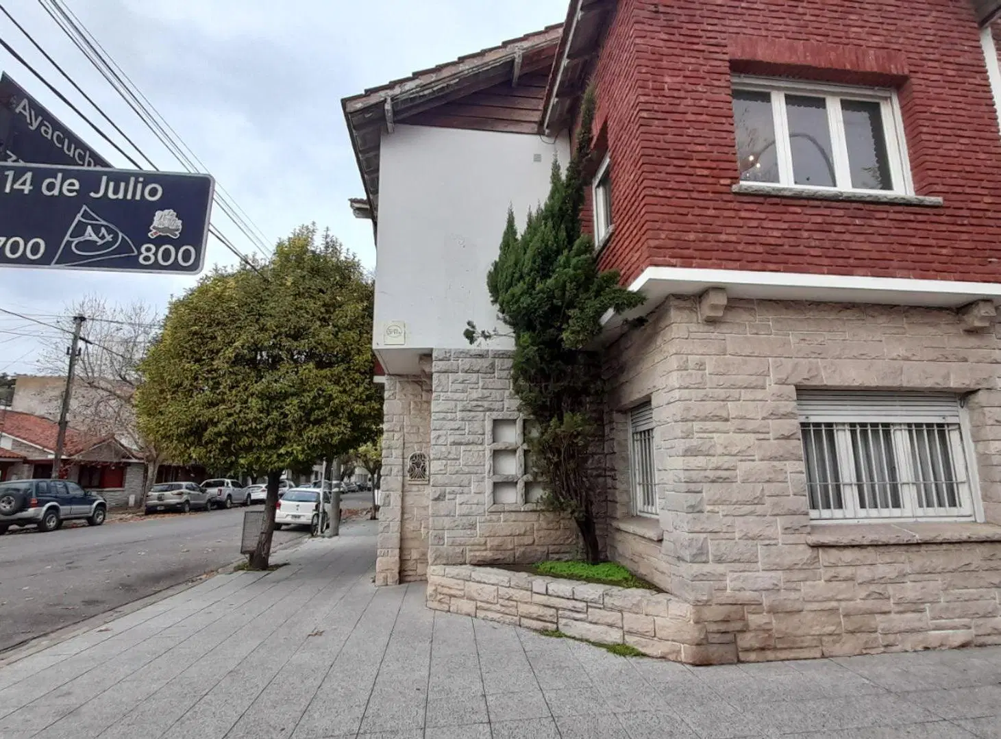VENTA CASA 4 AMBIENTES CON GARAGE LA PERLA 4