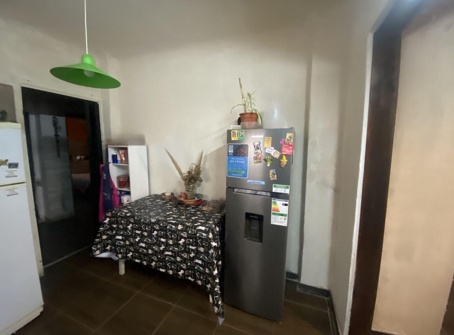 Foto de VENTA CASA 4 AMB C/JARDIN SAN MARTIN Y MALVINAS, imagen 3