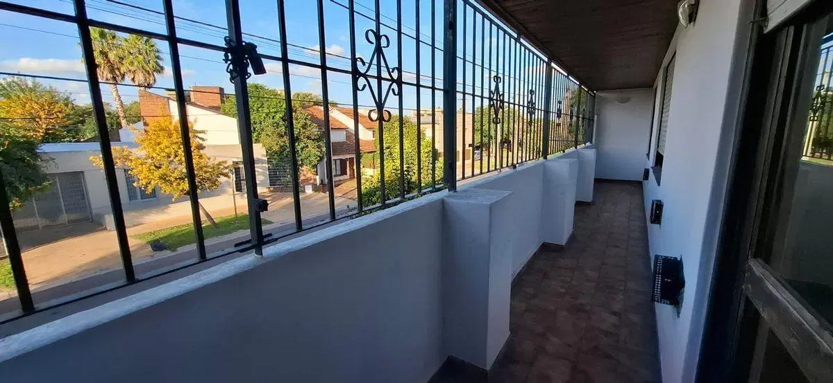 VENTA CASA MAS LOCAL MAS 3 DEPARTAMNTOS LOTE 450M2 3