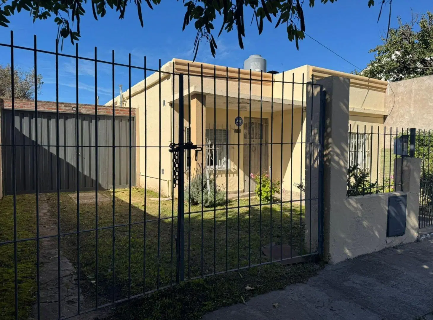 VENTA CASA 3 AMB CON PATIO Y COCHERA 2