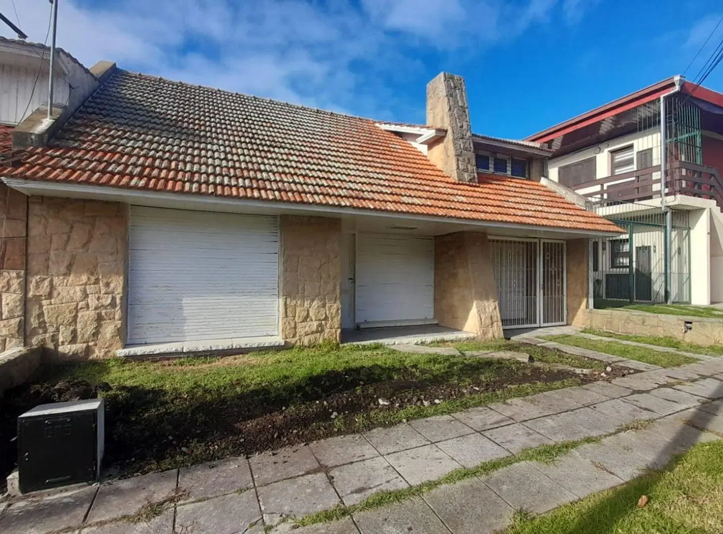 CASA EN VENTA 4 AMBIENTES MOGOTES APTO CREDITO 2