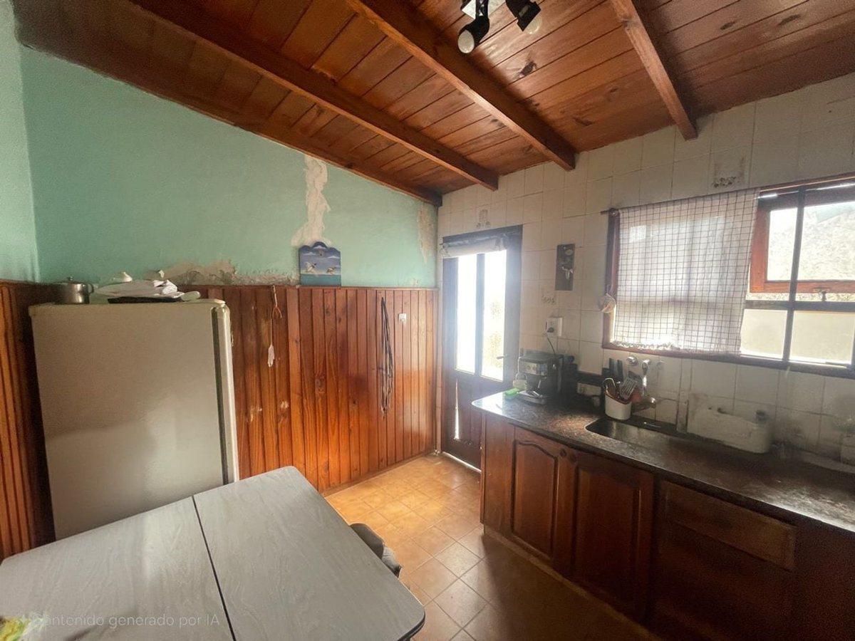 Foto de VENTA CASA 3 AMBIENTES A RECICLAR BARRIO F SANCHEZ, imagen 4