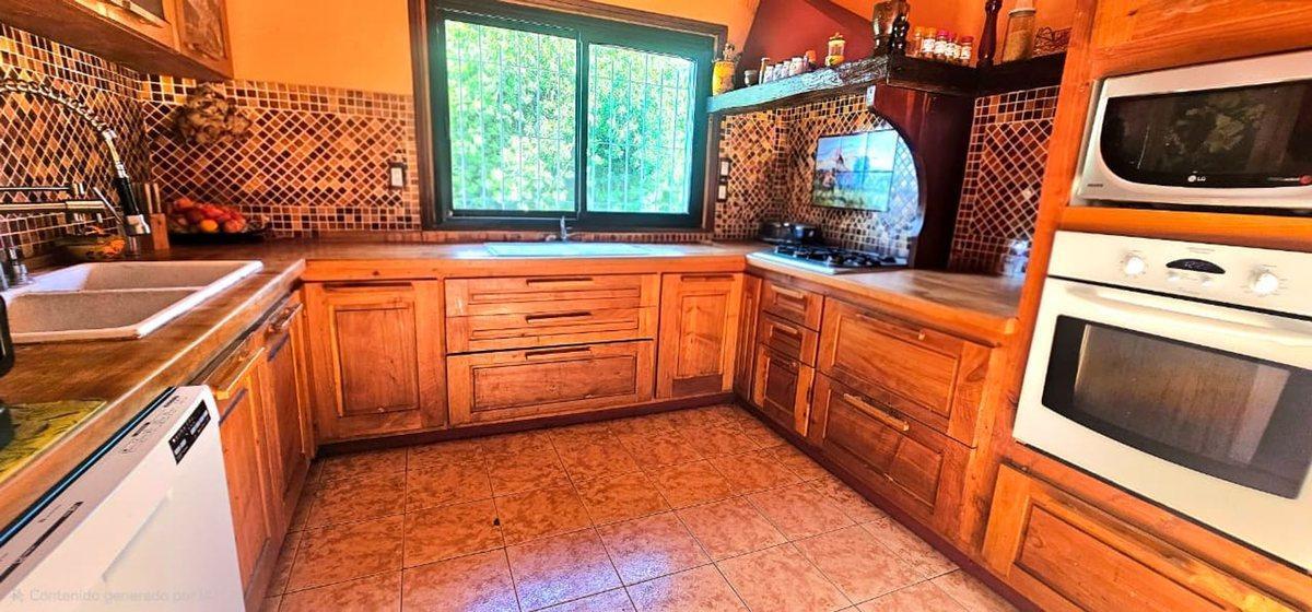 Foto de VENTA 6HA, 5 CASAS, 2 PILETAS, BUENA RENTA ANUAL, imagen 3