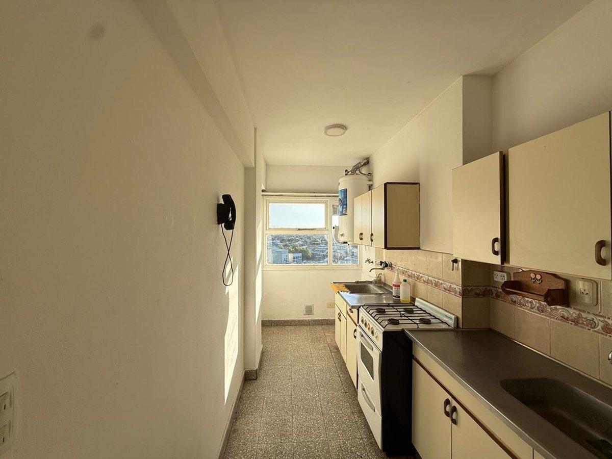 Foto de VENTA DEPTO 2 AMB AL FRENTE BALCON B. SARMIENTO, imagen 1