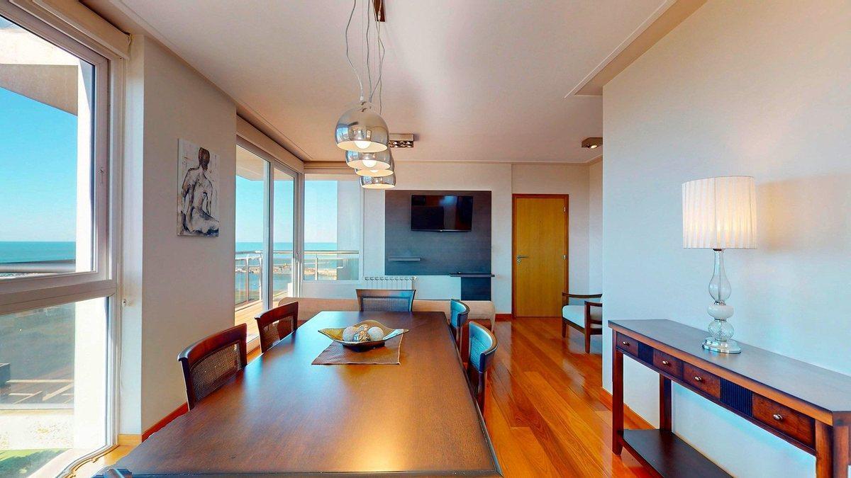 Foto de VENTA DEPARTAMENTO MARAL54 PISO 13 2AMB Y COCHERA, imagen 5