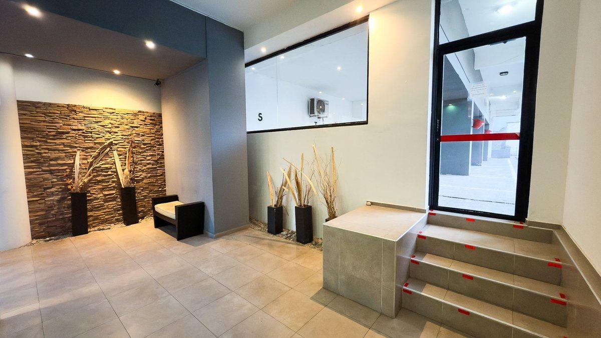 Foto de VENTA DEPARTAMENTO 2 AMBIENTES CON COCHERA MIRAMAR, imagen 2