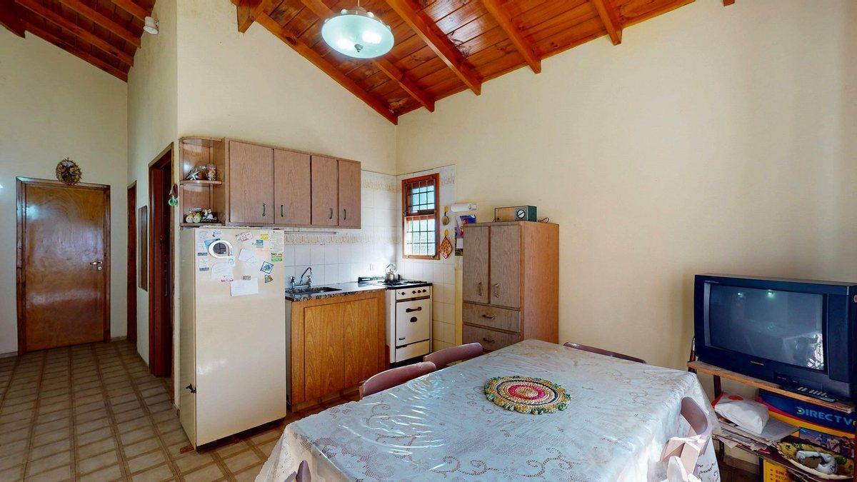 Foto de VENTA CASA EN PARQUE PEÑA TRES AMBIENTES, imagen 3
