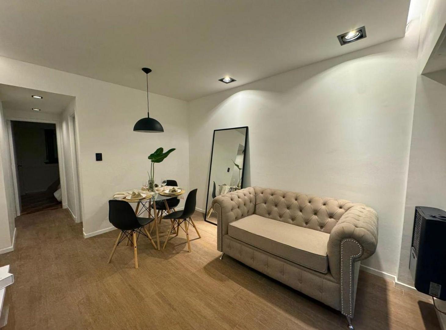 Foto de VENTA DPTO 2 AMB RECIC. Y AMOB C/ BALCON P. COLON, imagen 2