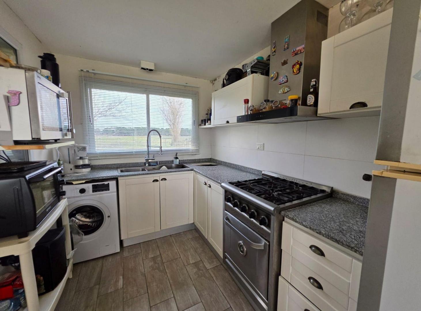 Foto de VENTA CASA MODERNA 4 AMBIENTES PARQUE ATLANTIDA, imagen 2
