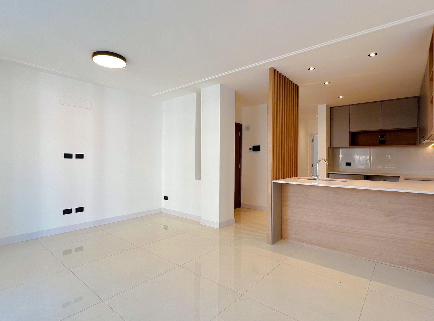 Foto de VENTA 2 AMB VISTA LATERAL AL MAR COCHERA BAULERA, imagen 3