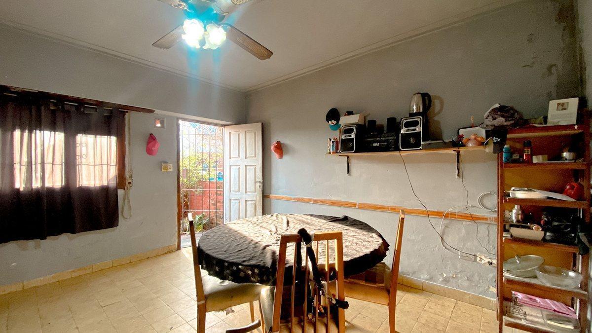 Foto de VENTA PH 3 AMBIENTES A RECICLAR AEROPARQUE, imagen 2