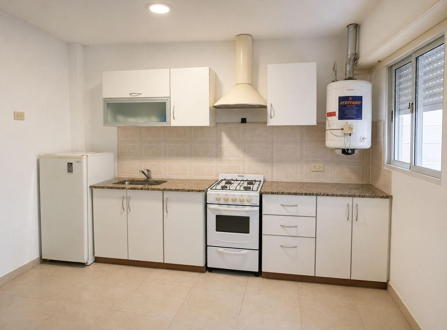 Foto de VENTA PH MONOAMBIENTE EN B SAN CAYETANO, imagen 3