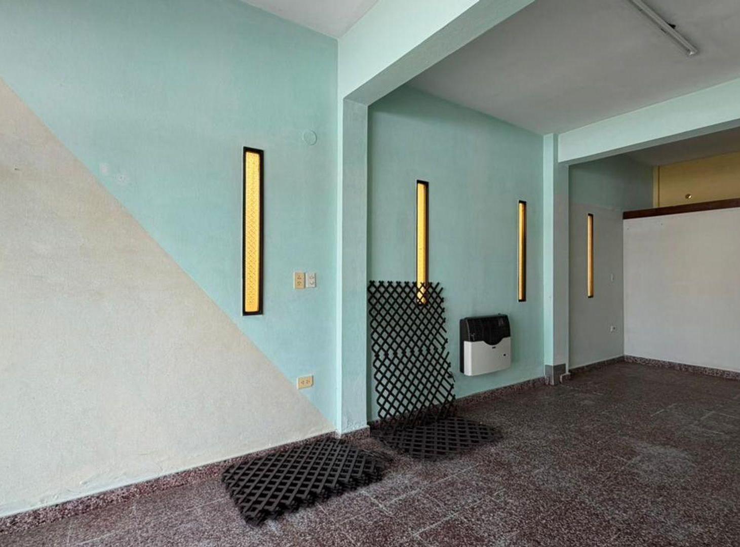Foto de ALQUILER Local Comercial al Frente de 30 m², imagen 3