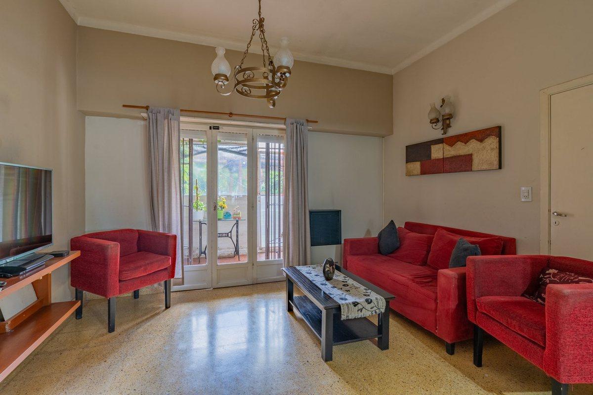 Foto de VENTA CASA 5 AMBIENTES PUNTA MOGOTES GRAN JARDIN, imagen 3