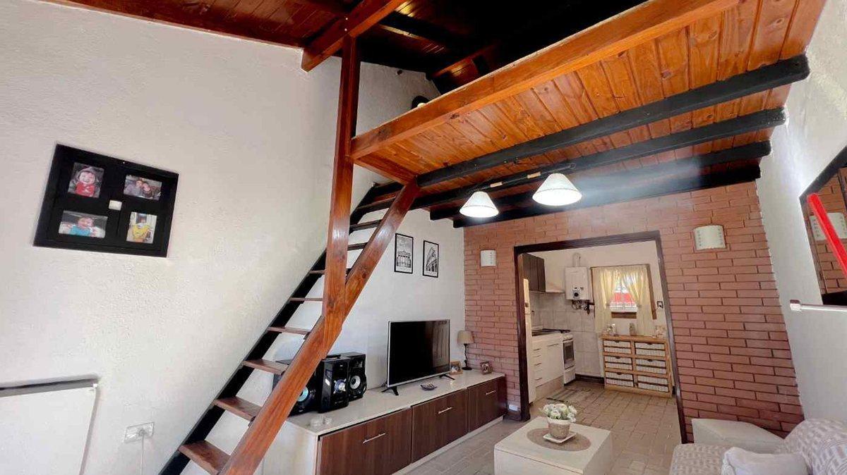 Foto de VENTA CASA 3 AMB. PARQUE PEÑA, imagen 1