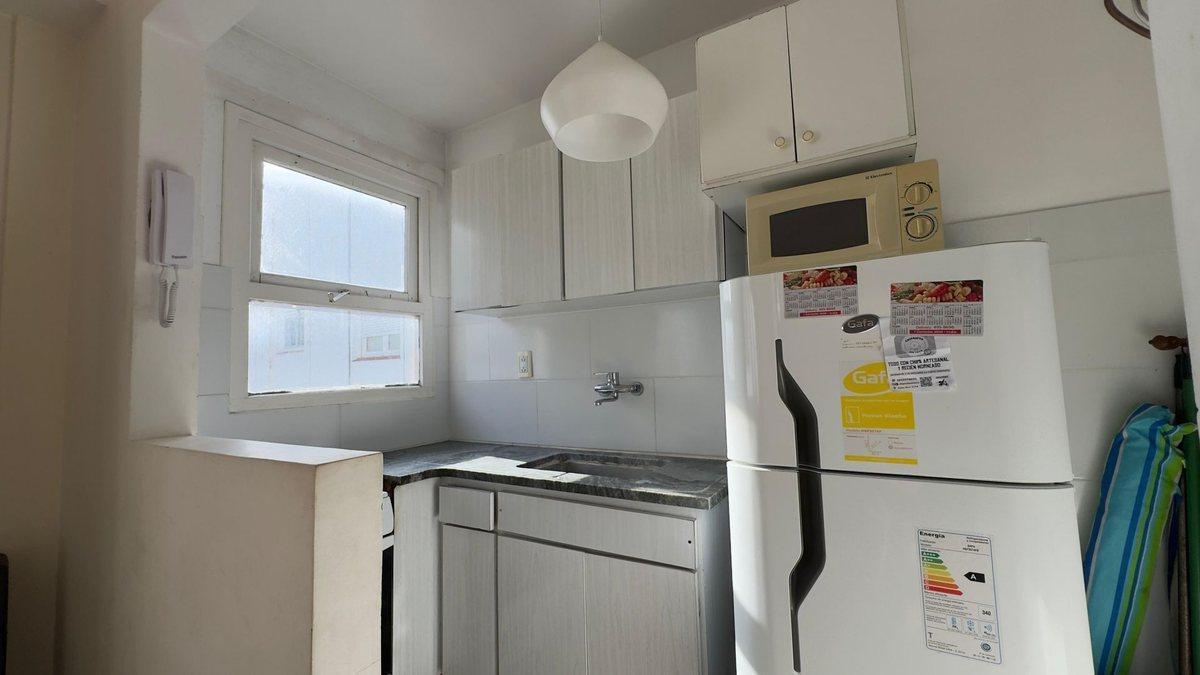 Foto de VENTA DEPTO 2 AMB RECICLADO AMOBLADO E INSTALADO, imagen 2