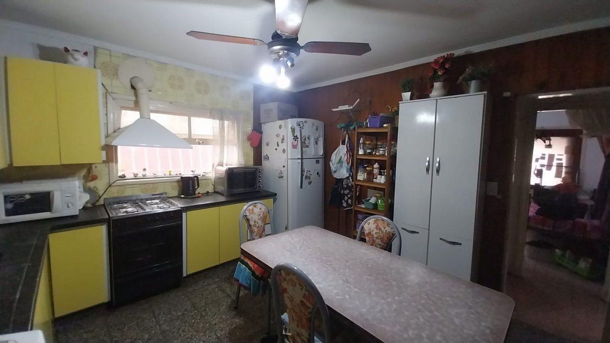 Foto de VENTA CASA 6 AMBIENTES PARQUE BARRIO JORGE NEWBERY, imagen 4