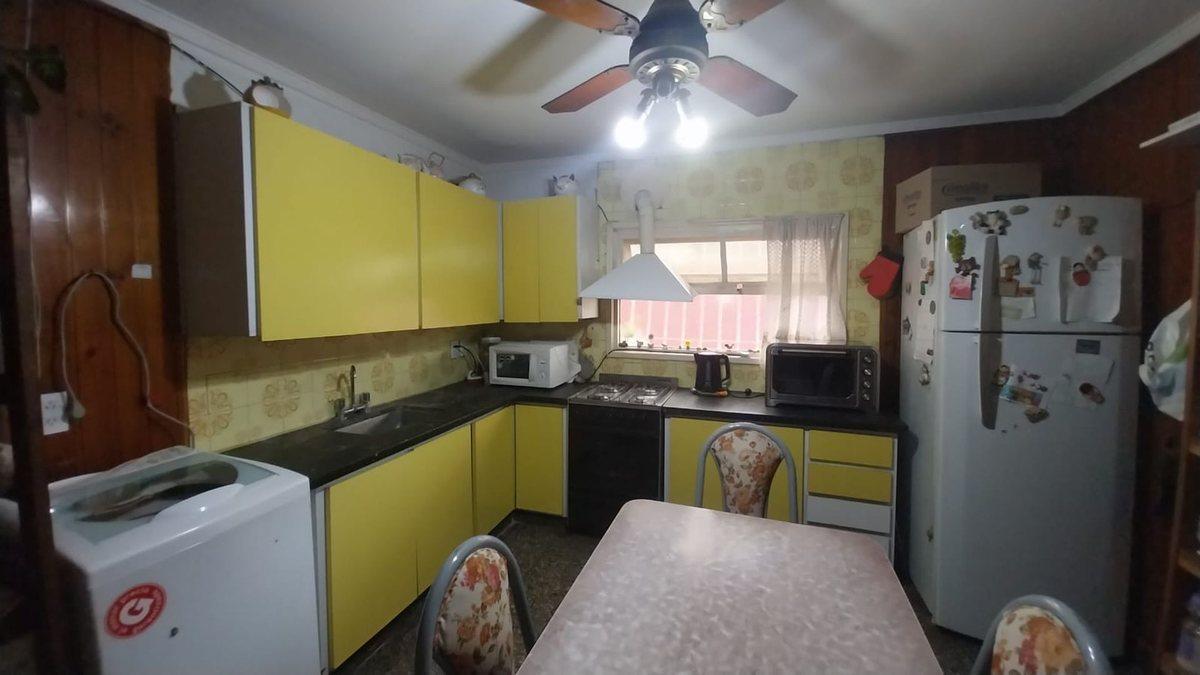 Foto de VENTA CASA 6 AMBIENTES PARQUE BARRIO JORGE NEWBERY, imagen 3