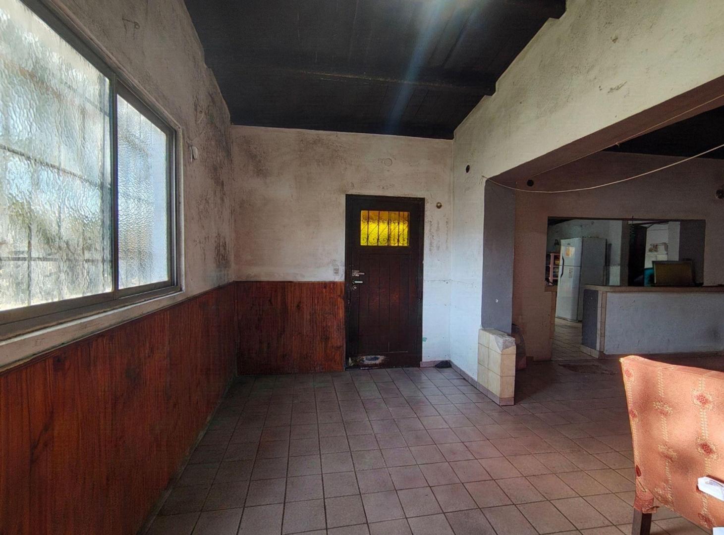 Foto de VENTA EN BLOCK: 4 DPTOS 2 GALPONES CASA Y 2 LOTES, imagen 3