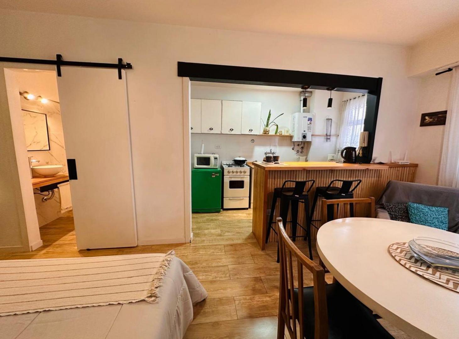 Foto de VENTA MONOAMBIENTE RECICLADO Y AMOBLADO 27 MT, imagen 3