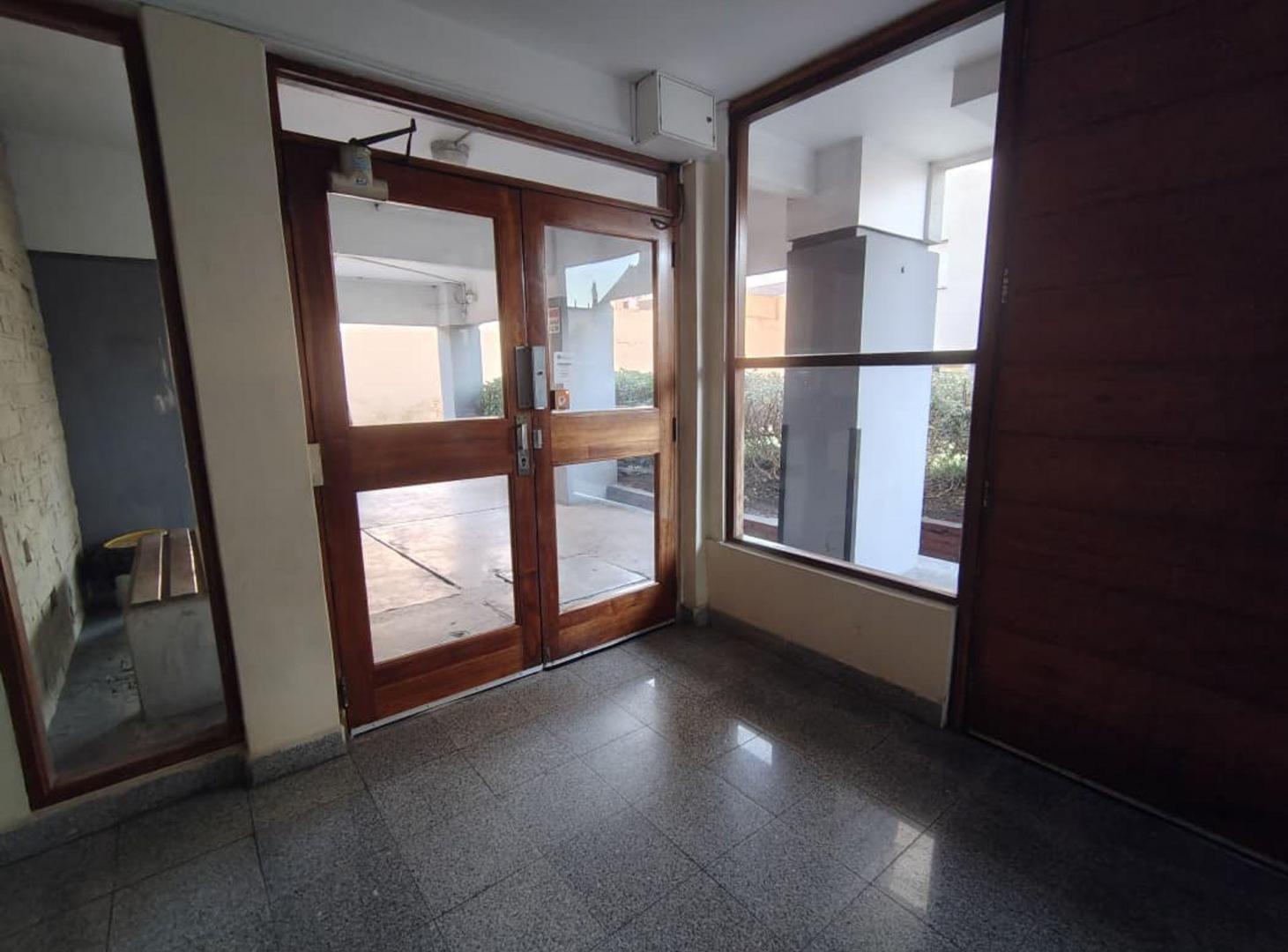 Foto de VENTA DEPARTAMENTO 3 AMB C COCHERA DON BOSCO, imagen 3