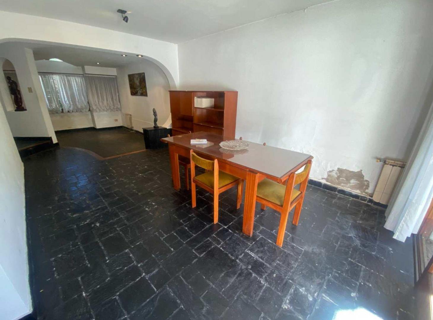 Foto de VENTA CHALET 4 AMB EN DOS PLANTAS BARRIO SAN JOSE, imagen 4