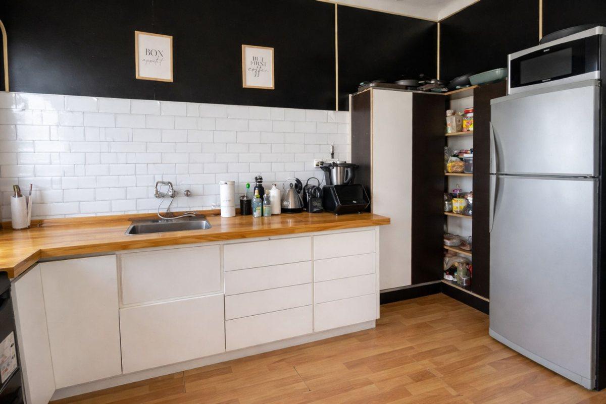 Foto de VENTA EN BLOCK VIVIENDA C/GARAJE, QUINCHO Y LOCAL, imagen 5